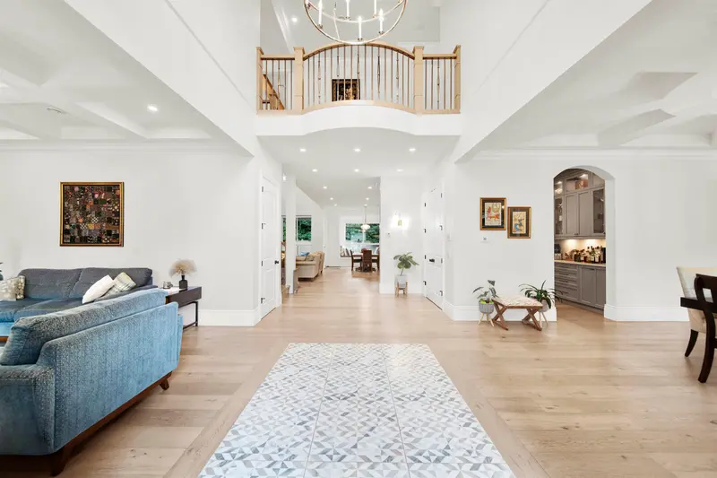 20208 42 AVENUE - photo 3 of 25