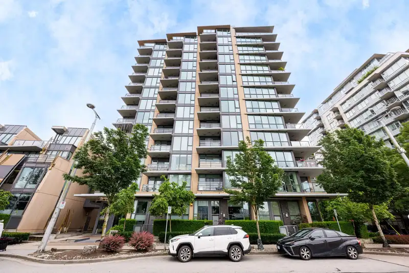 1001 288 W 1ST AVENUE - photo 1 of 39