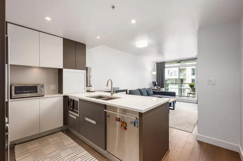 1001 288 W 1ST AVENUE - photo 4 of 39