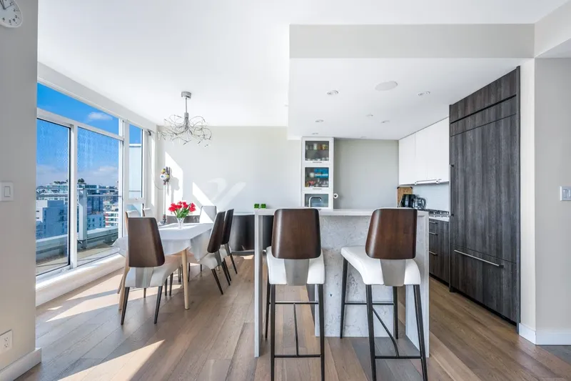 2101 1618 QUEBEC STREET - photo 1 of 25