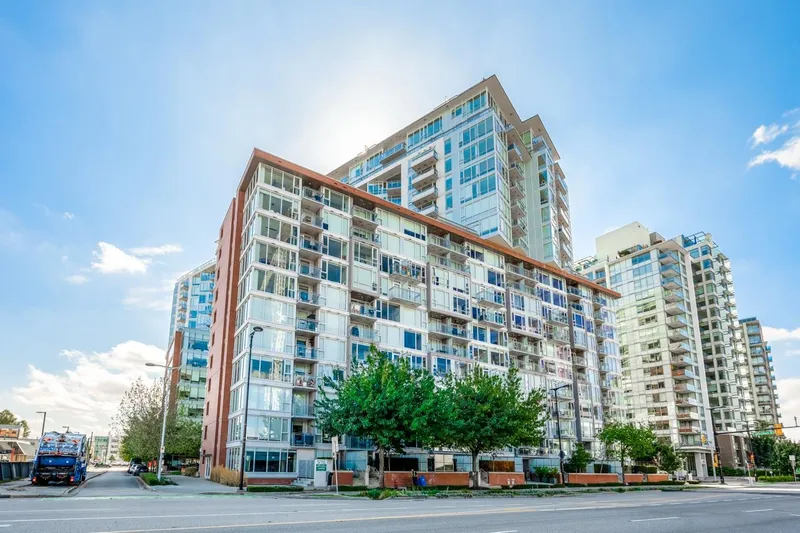 2101 1618 QUEBEC STREET - photo 2 of 25