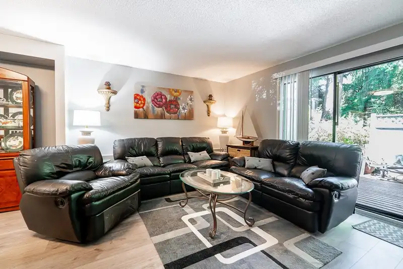 141 13702 67 AVENUE - photo 4 of 26