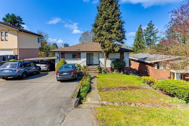 11051 130 STREET - photo 1 of 2