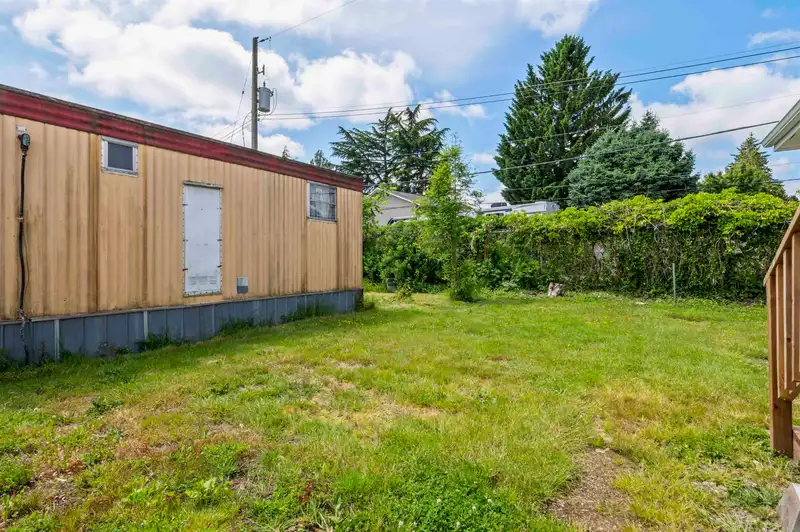 9B 26892 FRASER HIGHWAY - photo 4 of 28