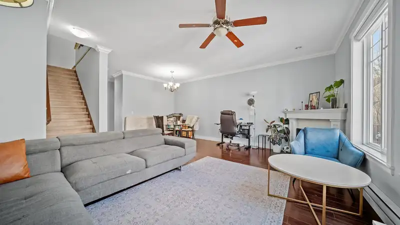 40 15399 GUILDFORD DRIVE - photo 4 of 19