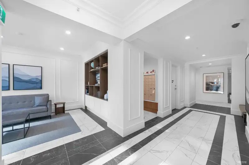 706 8750 UNIVERSITY CRESCENT - photo 3 of 37