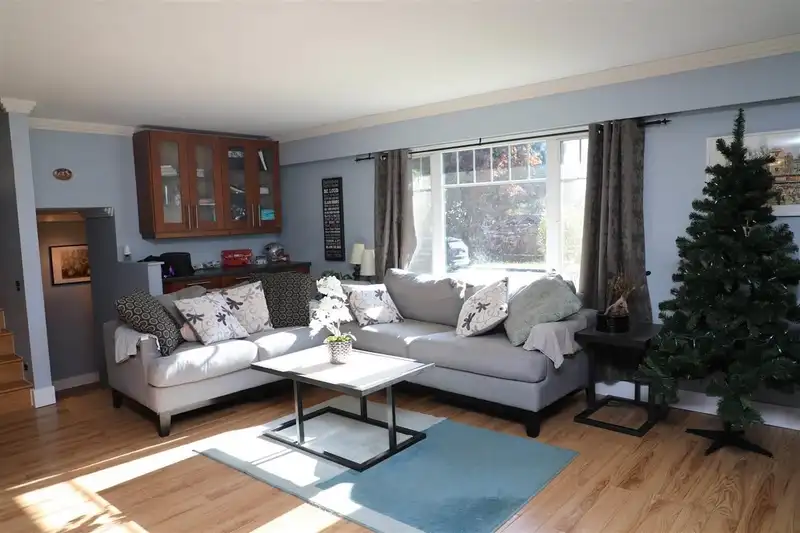 1857 WARWICK AVENUE - photo 4 of 22