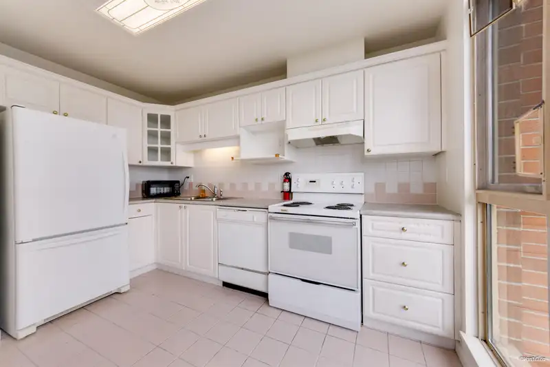 1707 6838 STATION HILL DRIVE - photo 4 of 38