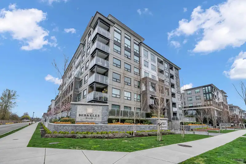 120 9213 ODLIN ROAD - photo 1 of 32