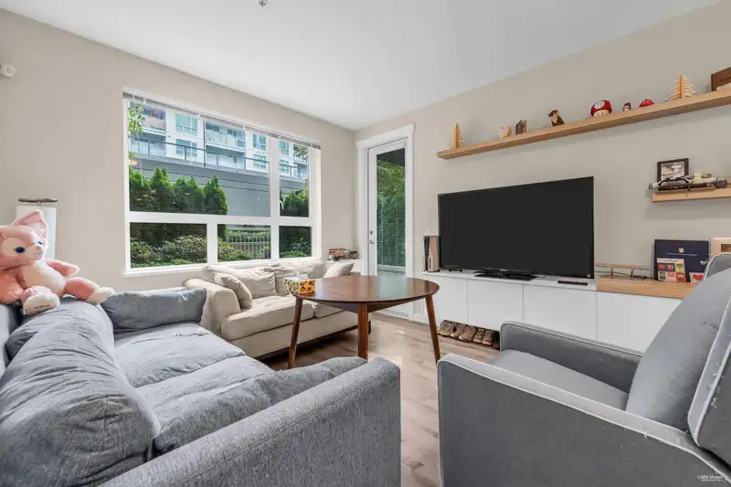 120 9213 ODLIN ROAD - photo 4 of 32