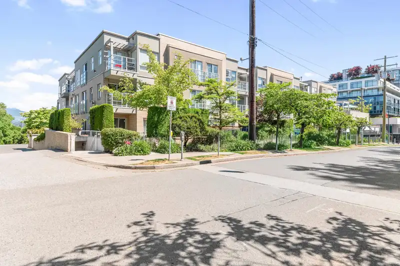 211A 1823 W 7TH AVENUE - photo 1 of 34