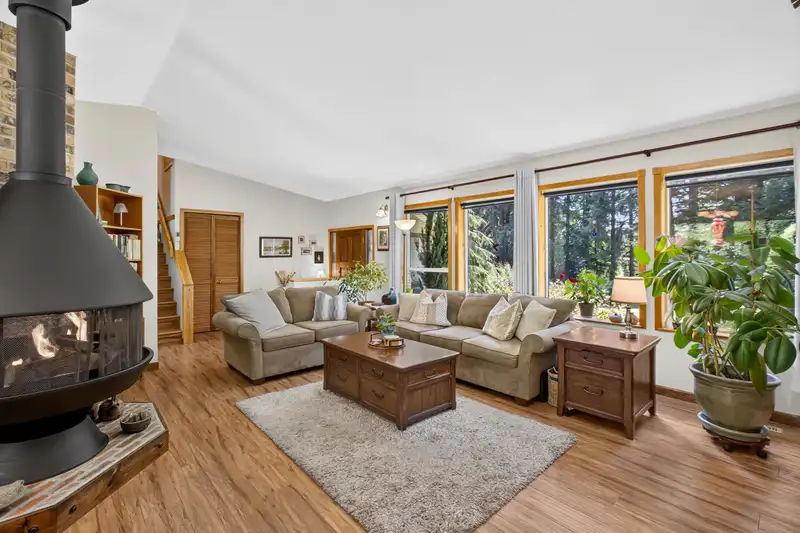 9676 WOLFE STREET - photo 3 of 40
