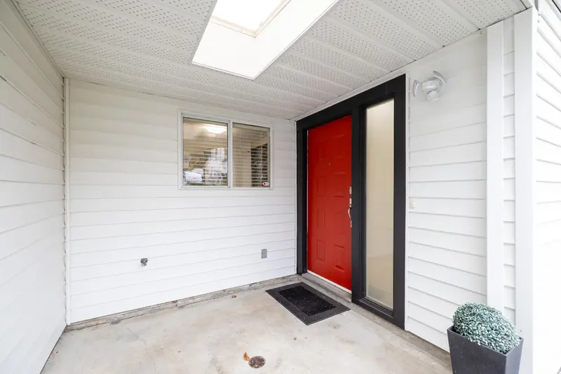 22653 KENDRICK LOOP - photo 4 of 25