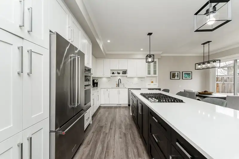 97 17033 FRASER HIGHWAY - photo 4 of 39
