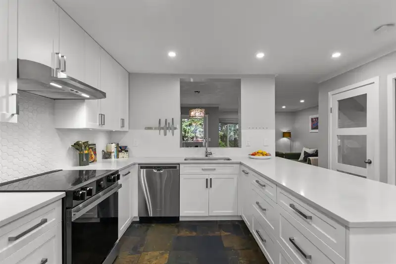 513 CARLSEN PLACE - photo 4 of 30