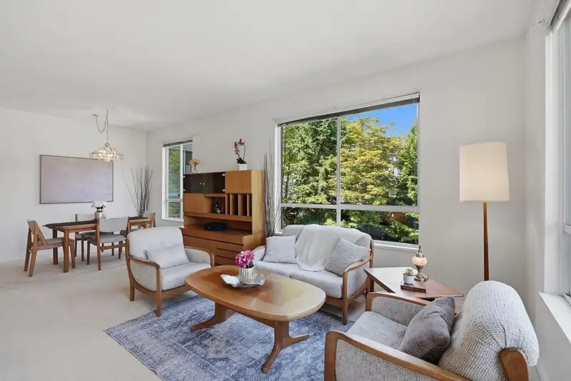 316 360 E 36TH AVENUE - photo 4 of 34