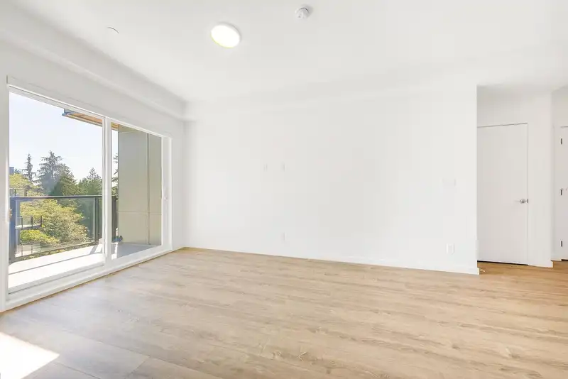 618 13968 LAUREL DRIVE - photo 2 of 18