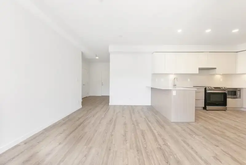 618 13968 LAUREL DRIVE - photo 3 of 18