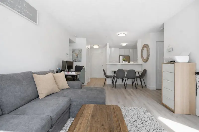 131 33173 OLD YALE ROAD - photo 1 of 25