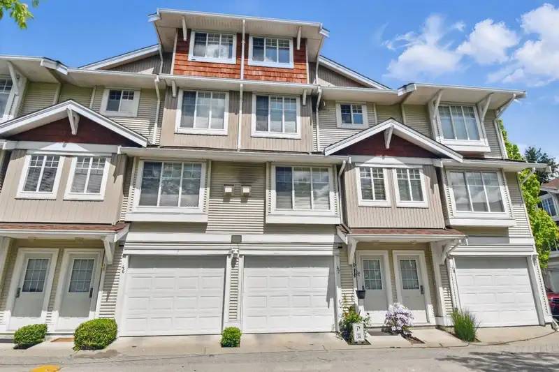 46 12110 75A AVENUE - photo 1 of 20