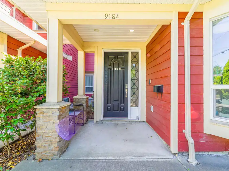 A 918 DELESTRE AVENUE - photo 3 of 40