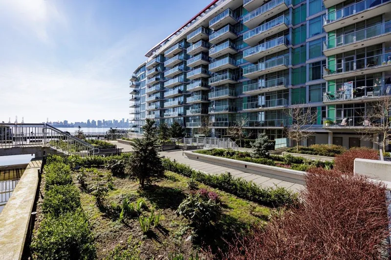 304 175 VICTORY SHIP WAY - photo 3 of 25