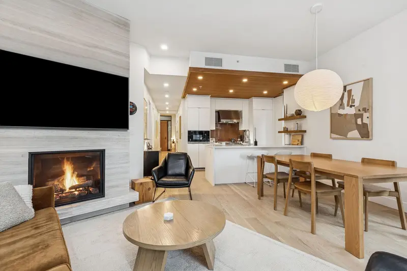 401 6699 NELSON AVENUE - photo 3 of 24