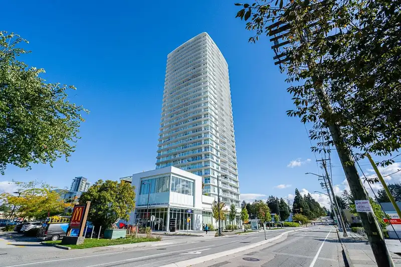 810 13685 102 AVENUE - photo 1 of 26