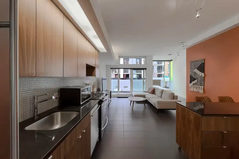 504 33 W PENDER STREET - photo 3 of 17
