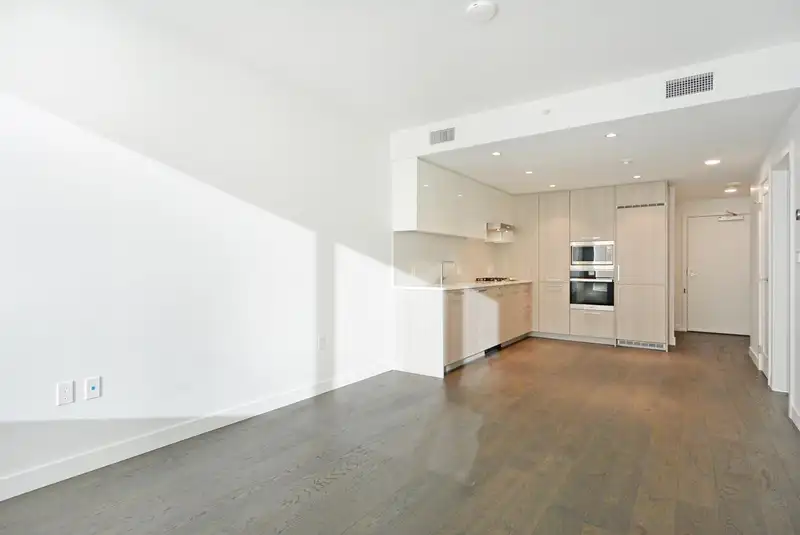 806 8160 MCMYN WAY - photo 4 of 24