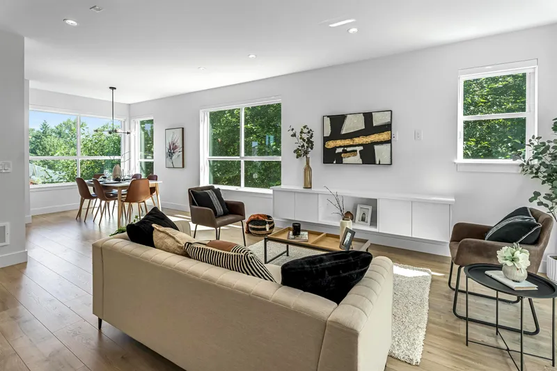 39 6162 138 STREET - photo 3 of 25