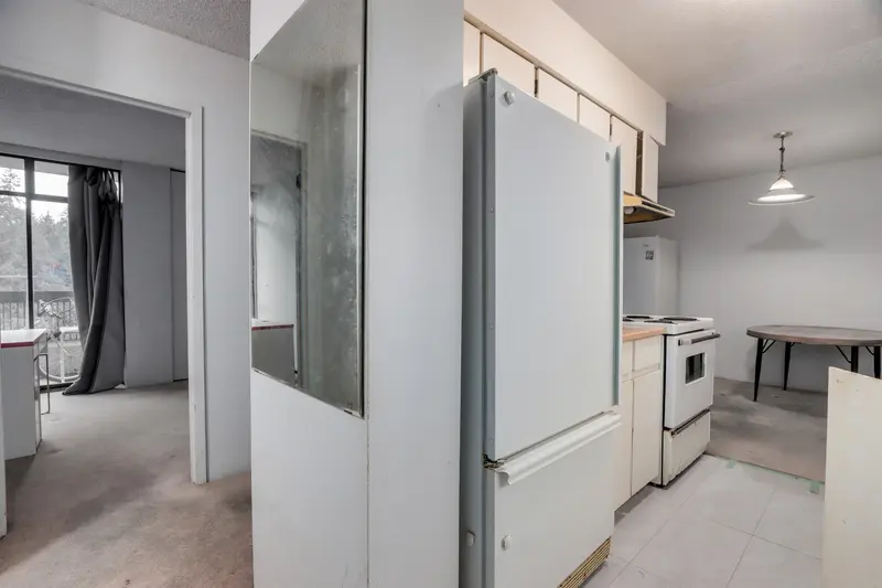 904 5932 PATTERSON AVENUE - photo 4 of 23