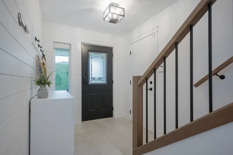 21125 92B AVENUE - photo 2 of 40