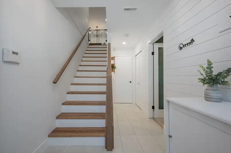 21125 92B AVENUE - photo 3 of 40