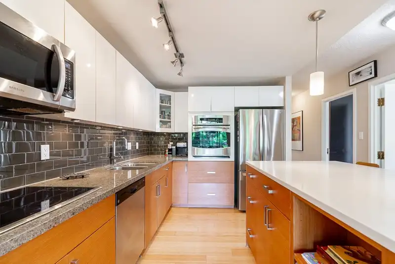301 1450 PENNYFARTHING DRIVE - photo 1 of 38