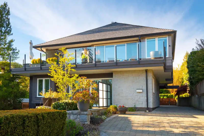 1881 ESQUIMALT AVENUE - photo 1 of 30