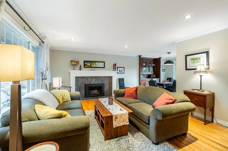 248 HARVARD DRIVE - photo 2 of 25