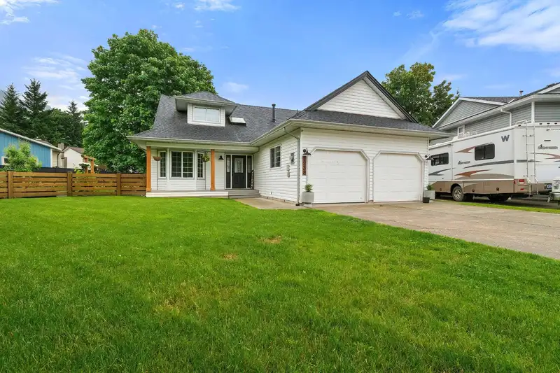 7238 GERRIT PLACE - photo 1 of 38