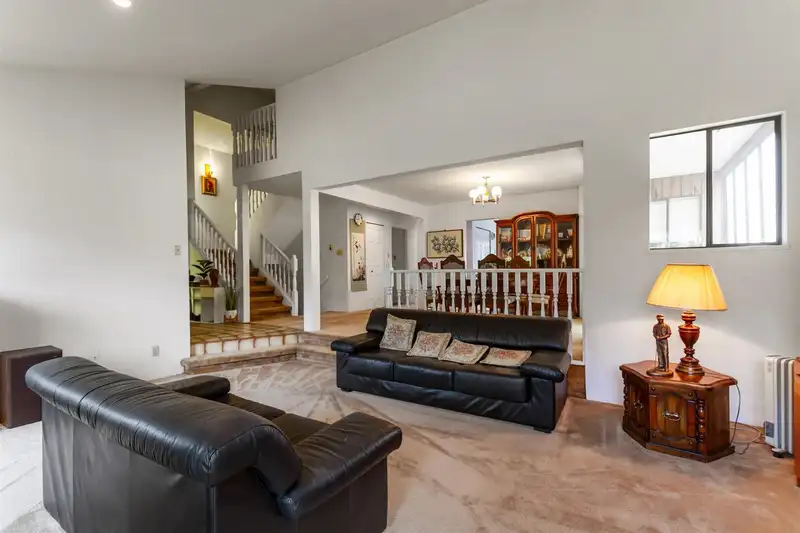 1632 NANAIMO STREET - photo 2 of 23