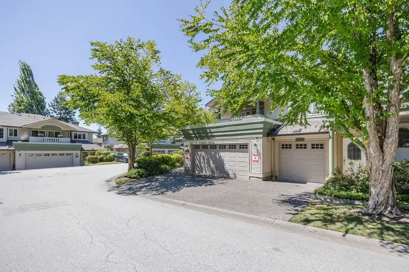 268 13888 70 AVENUE - photo 2 of 36