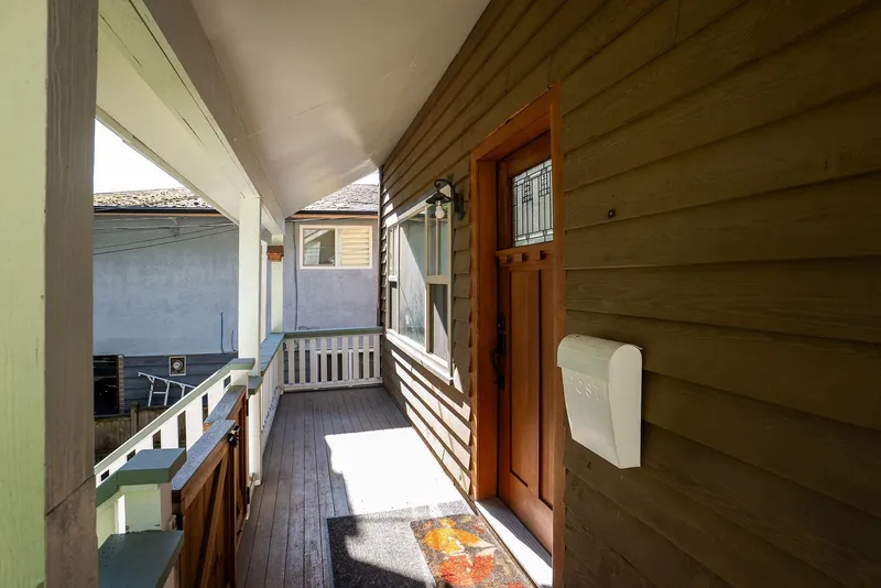 3015 ROYAL AVENUE - photo 4 of 25