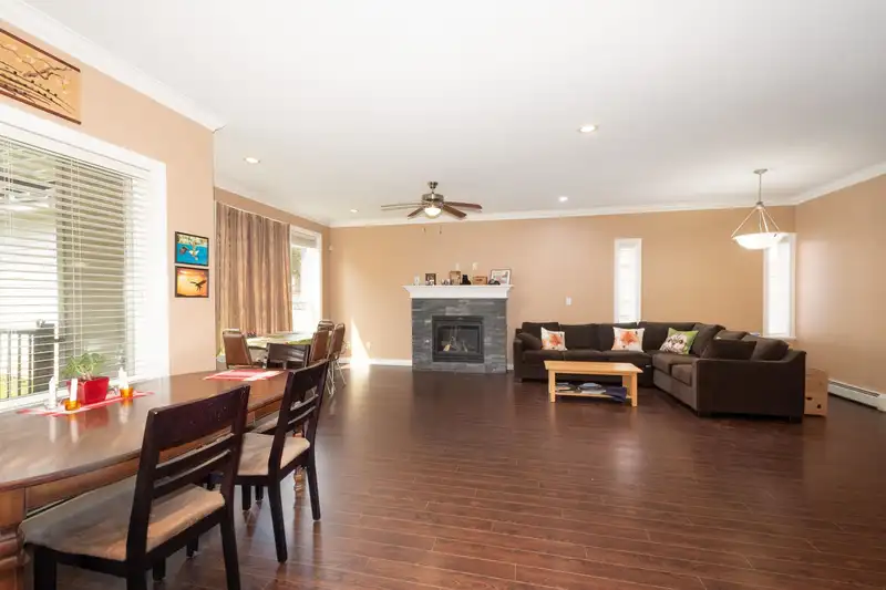 32620 CARTER AVENUE - photo 4 of 40