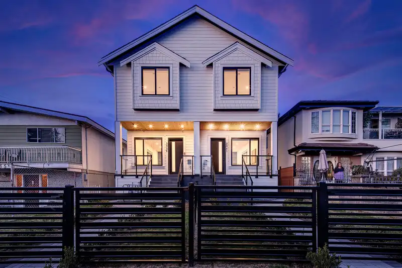 3041 SCHOOL AVENUE - photo 1 of 32