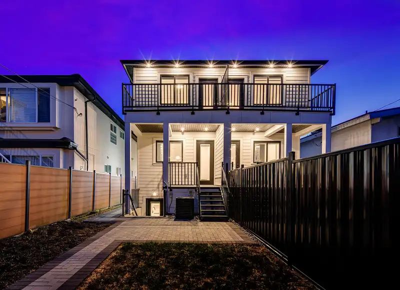 3041 SCHOOL AVENUE - photo 4 of 32