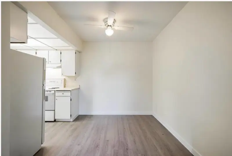 315 10468 148 STREET - photo 4 of 13