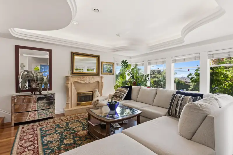 2541 MARINE DRIVE - photo 3 of 40