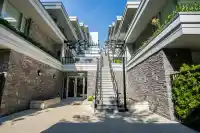 101 988 KEITH ROAD - thumbnail 4