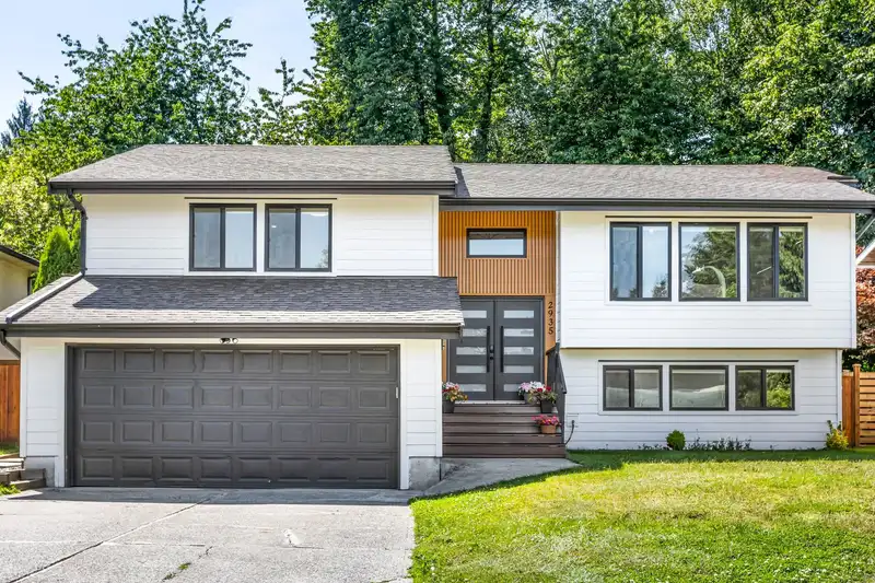 2935 CENTURY CRESCENT - photo 1 of 40