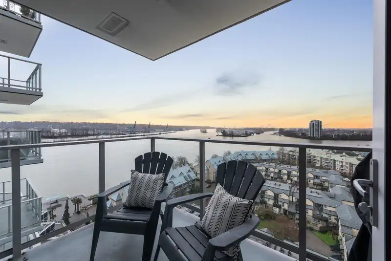 1412 988 QUAYSIDE DRIVE - photo 1 of 40