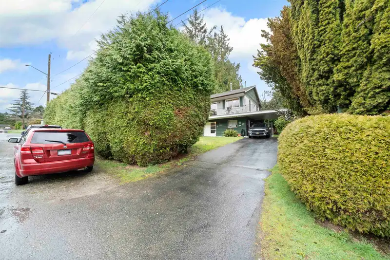 1553 55A STREET - photo 4 of 40